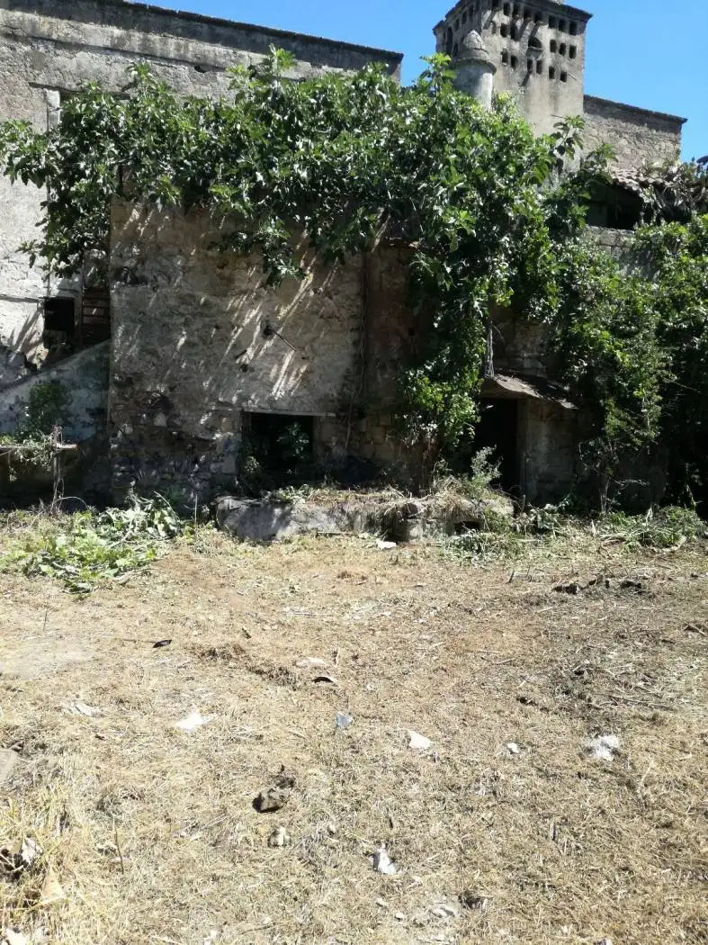 Palazzo - Edificio in vendita a Marigliano