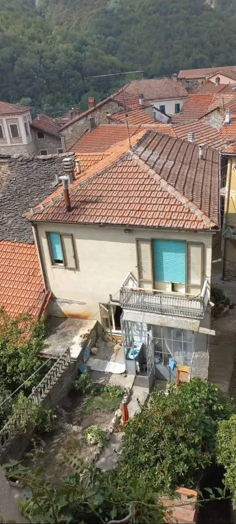 Palazzo - Edificio in vendita a Monesiglio