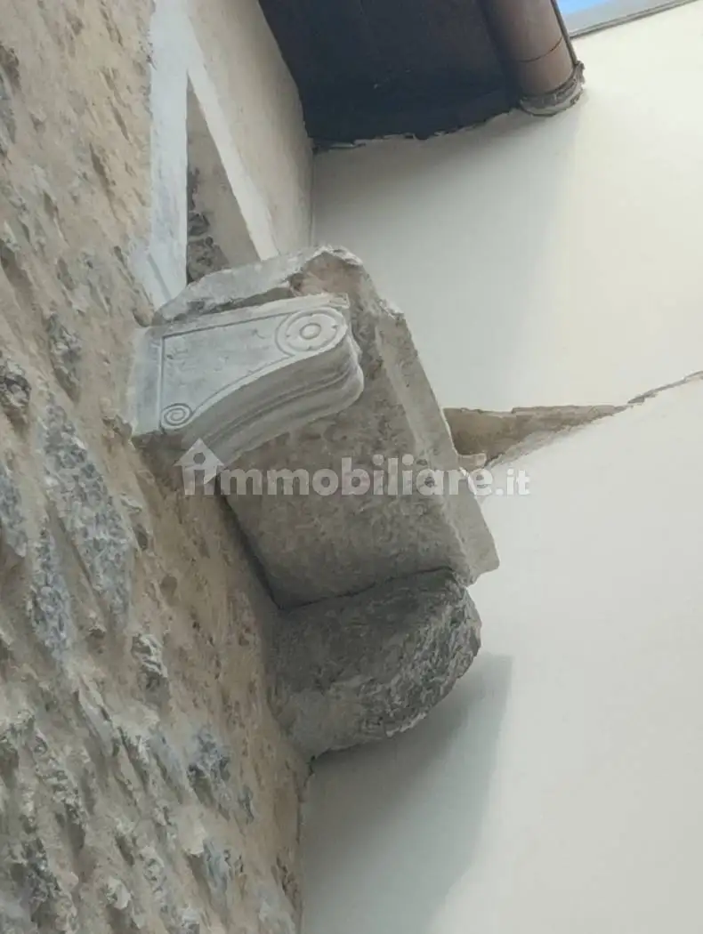 Casa indipendente in vendita a Navelli