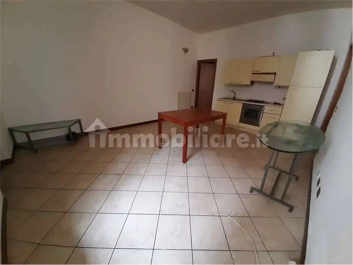 Appartamento in vendita a Piacenza