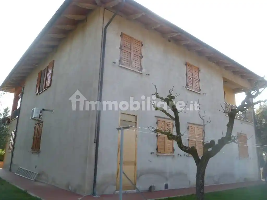 Villa bifamiliare, buono stato, 585 m², Badia, Castiglione del Lago - foto 3