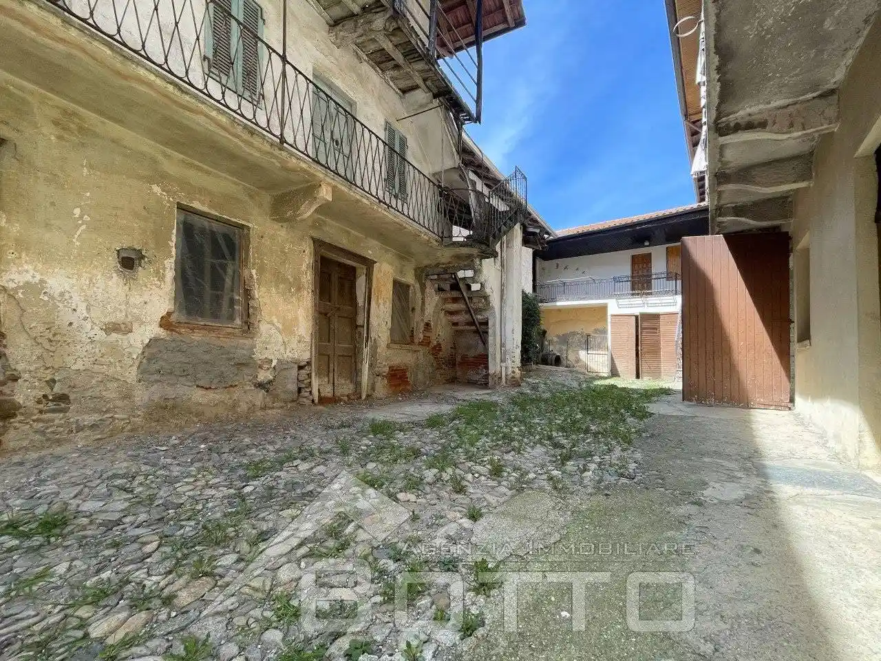 Quadrilocale via don pietro mazzola 4, Centro, Soriso - foto 2