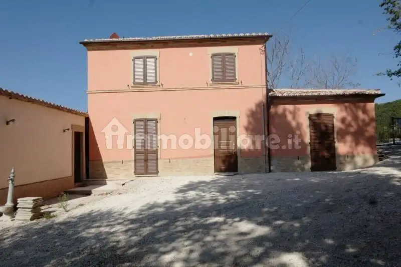 Villa in vendita a Colmurano