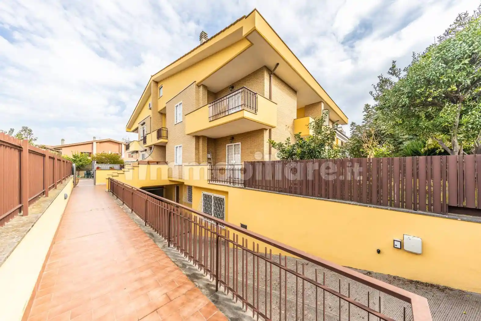 Villa plurifamiliare via della Marranella di Marino, Morena, Roma - foto 4