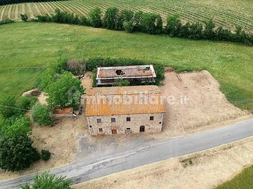 Rustico - Casale in vendita a Poggibonsi