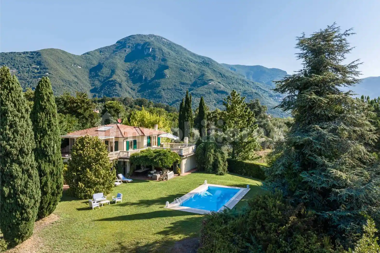 Villa in vendita a Camaiore