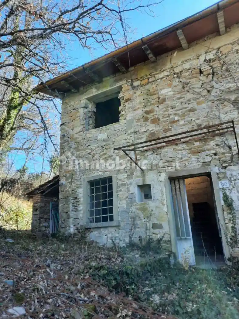 Casa indipendente in vendita a Caprese Michelangelo