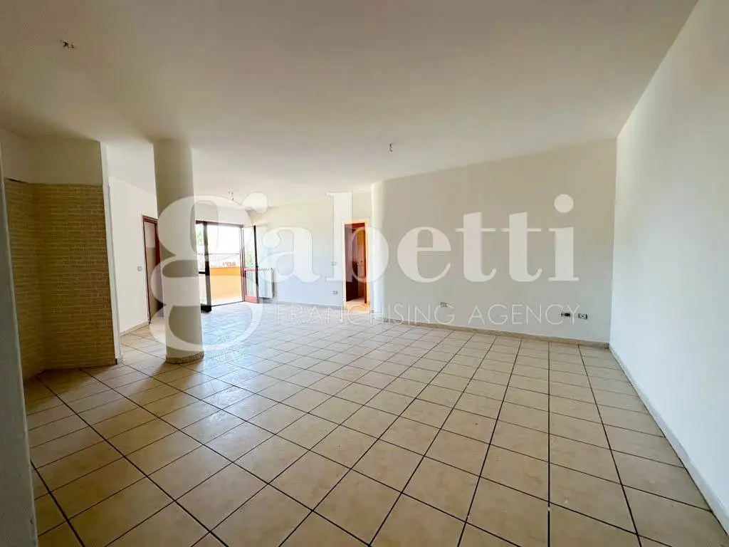 Appartamento in vendita a Orta di Atella