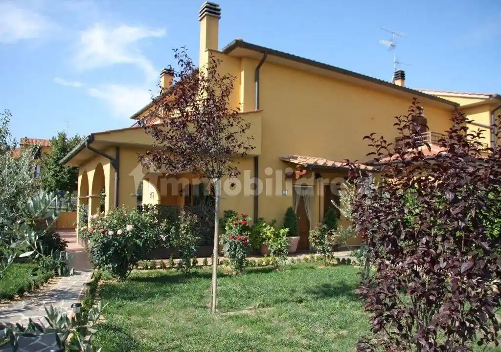 Villa in vendita a Fabro
