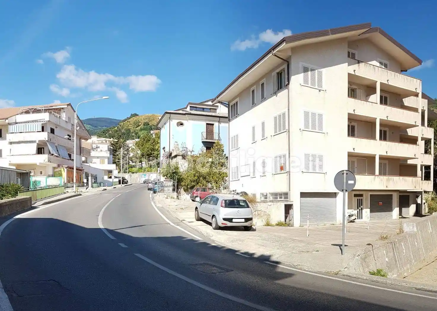 Appartamento in affitto a Paola