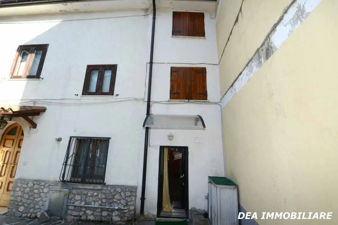 Casa indipendente in vendita a Ovindoli