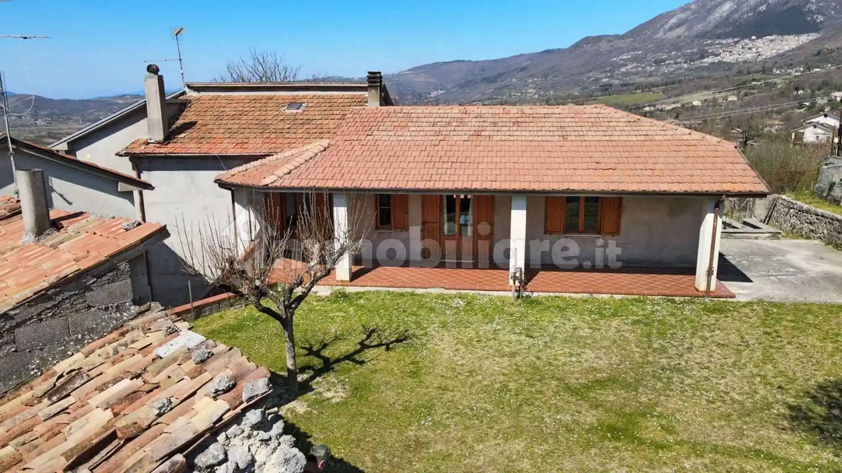 Casa indipendente in vendita a Cantalice