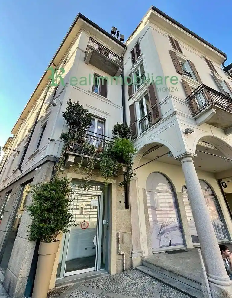 Appartamento in affitto a Monza