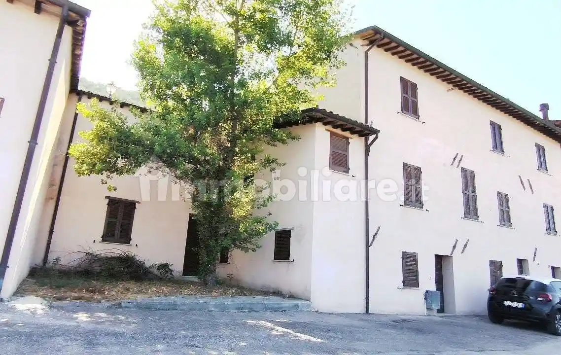 Casa indipendente in vendita a Gualdo Tadino