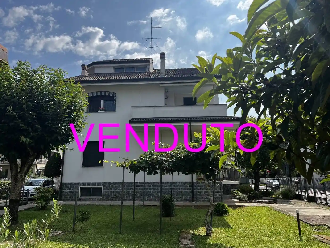 Villa in vendita a Garbagnate Milanese