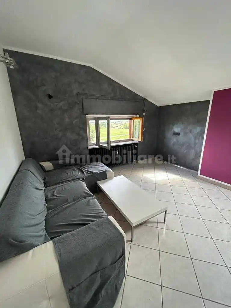 Appartamento in affitto a Roletto