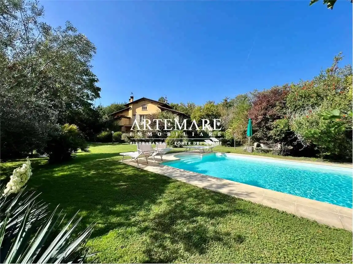 Villa in affitto a Forte dei Marmi