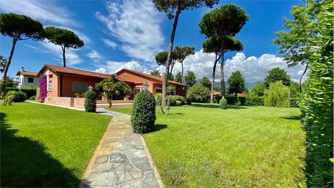 Villa in affitto a Forte dei Marmi