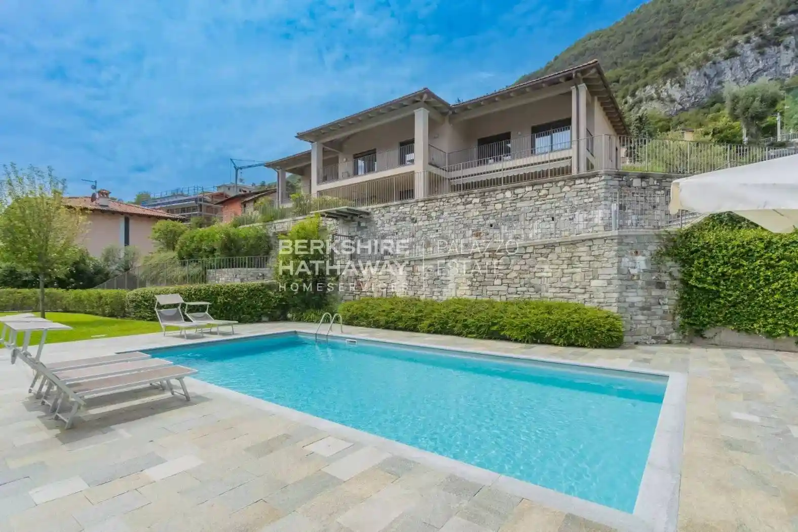 Appartamento in vendita a Tremezzina