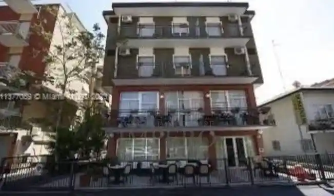 Palazzo - Edificio in vendita a Rimini