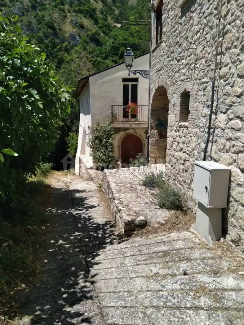 Loft in vendita a Anversa degli Abruzzi