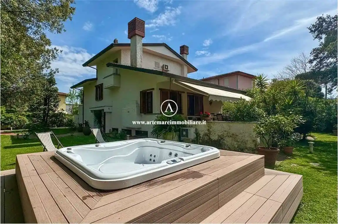 Villa in affitto a Forte dei Marmi