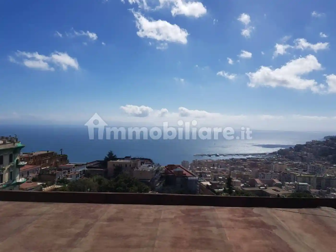 Appartamento in affitto a Napoli