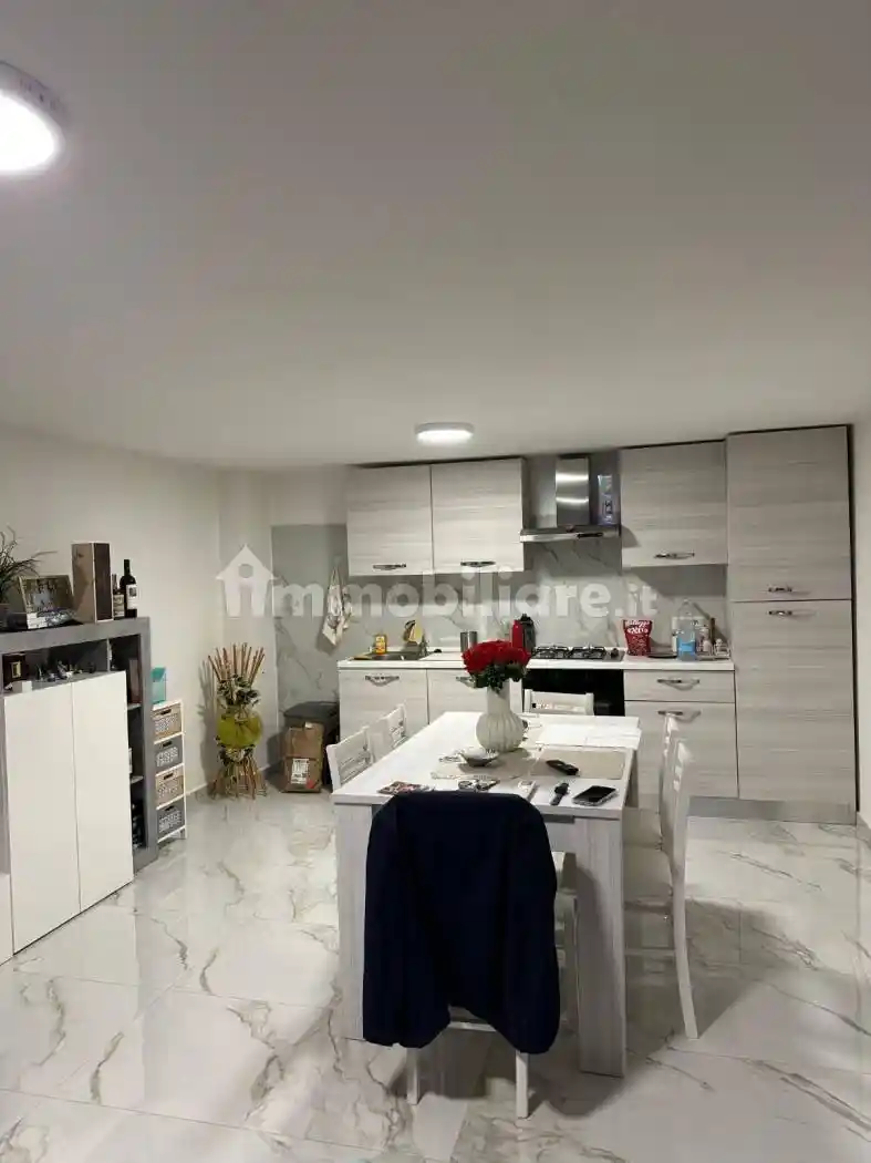 Trilocale via Nazionale delle Puglie 111, Centro, Casalnuovo di Napoli - foto 3