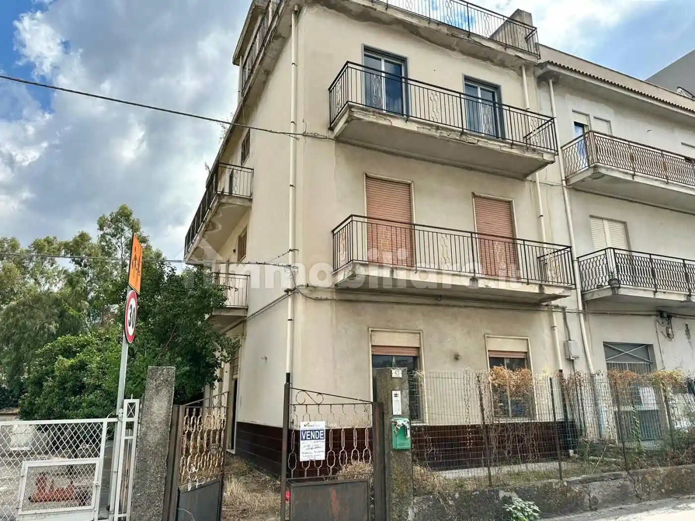 Casa indipendente in vendita a Barcellona Pozzo di Gotto