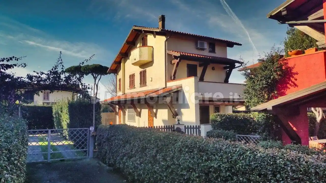 Villa in vendita a Forte dei Marmi