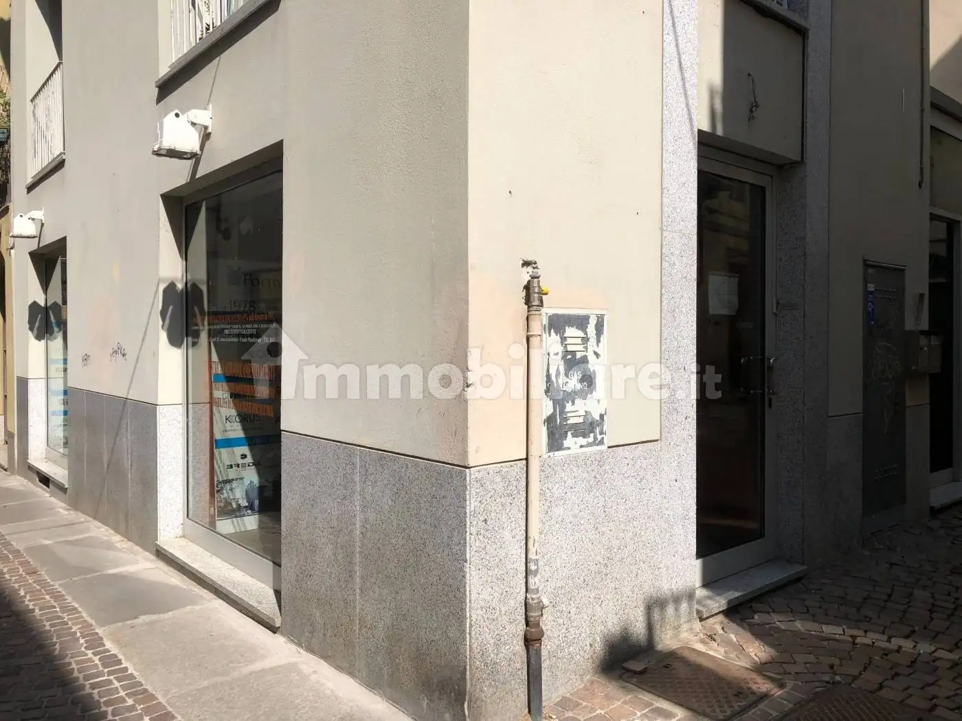 Palazzo - Edificio in Affitto - foto 3