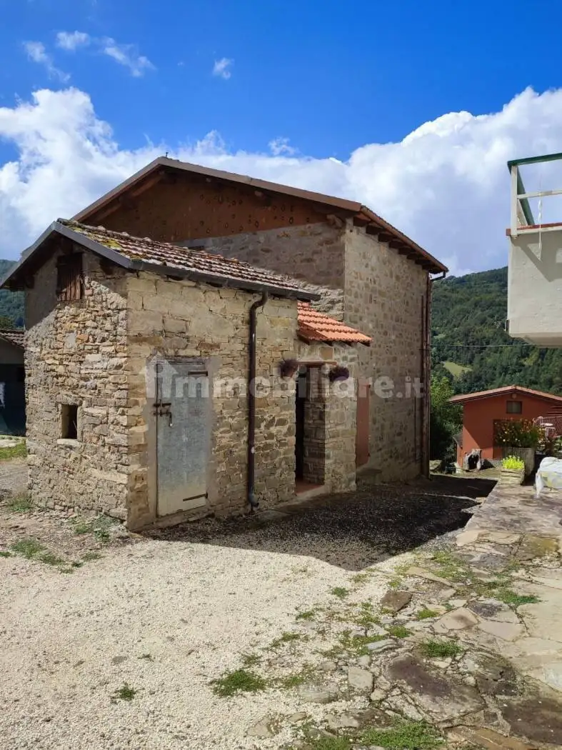 Casa indipendente in vendita a San Benedetto Val di Sambro