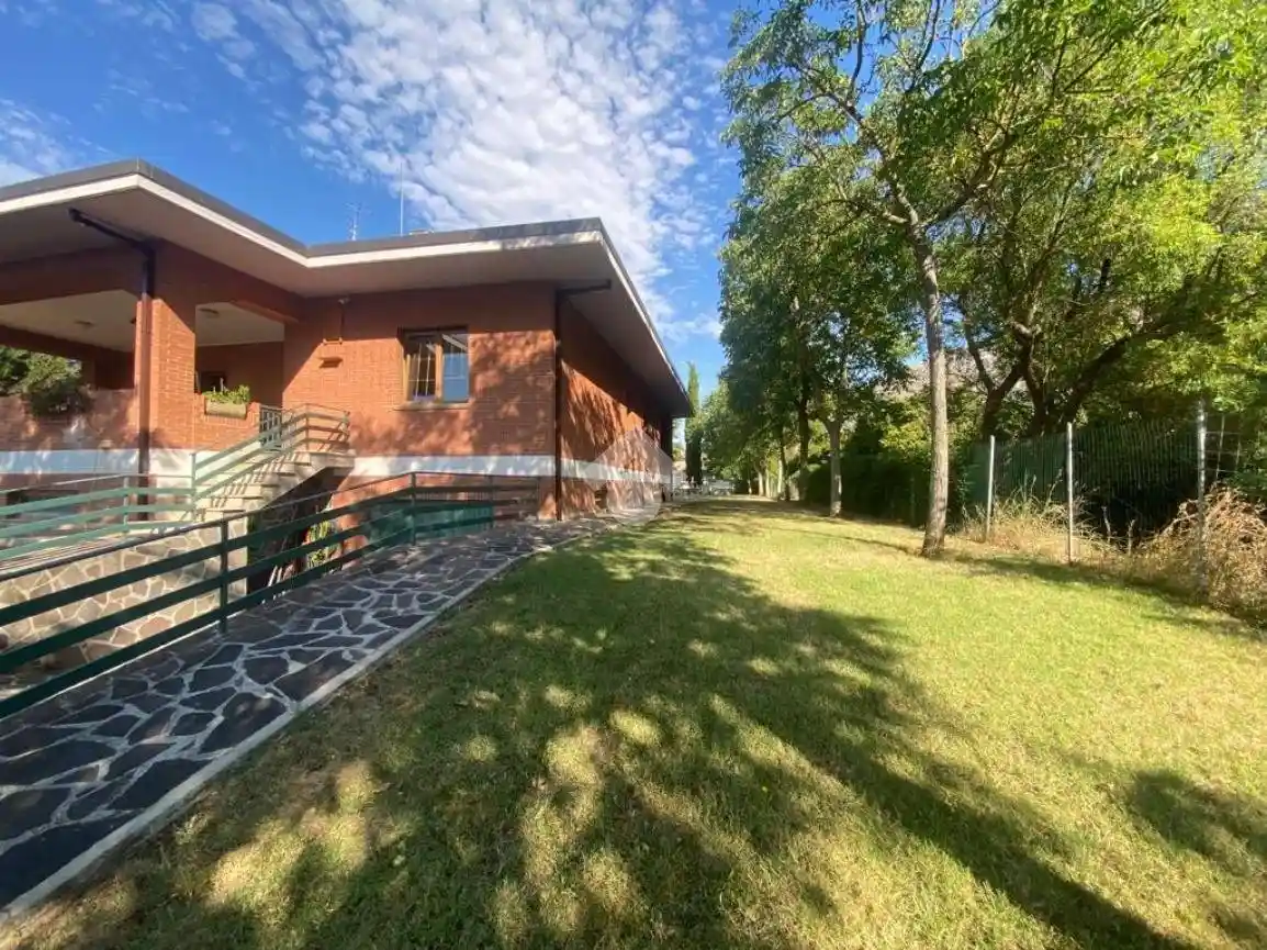 Villa unifamiliare via G. Verrazzano 3, San Pelino, Avezzano - foto 5