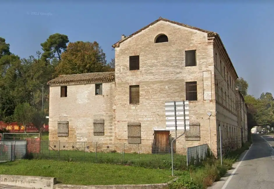 Rustico - Casale in vendita a Ancona