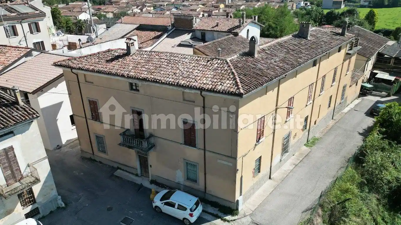 Palazzo - Edificio in vendita a Pontevico