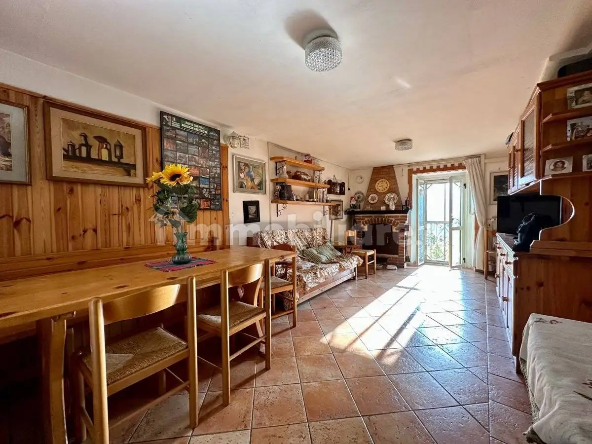 Terratetto unifamiliare via San Rocco, snc, Centro, Caporciano - foto 4