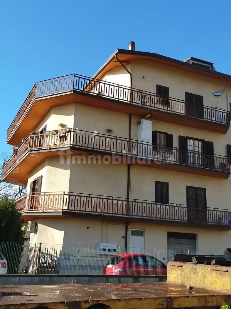 Quadrilocale via Ugo Foscolo, Lioni - foto 2