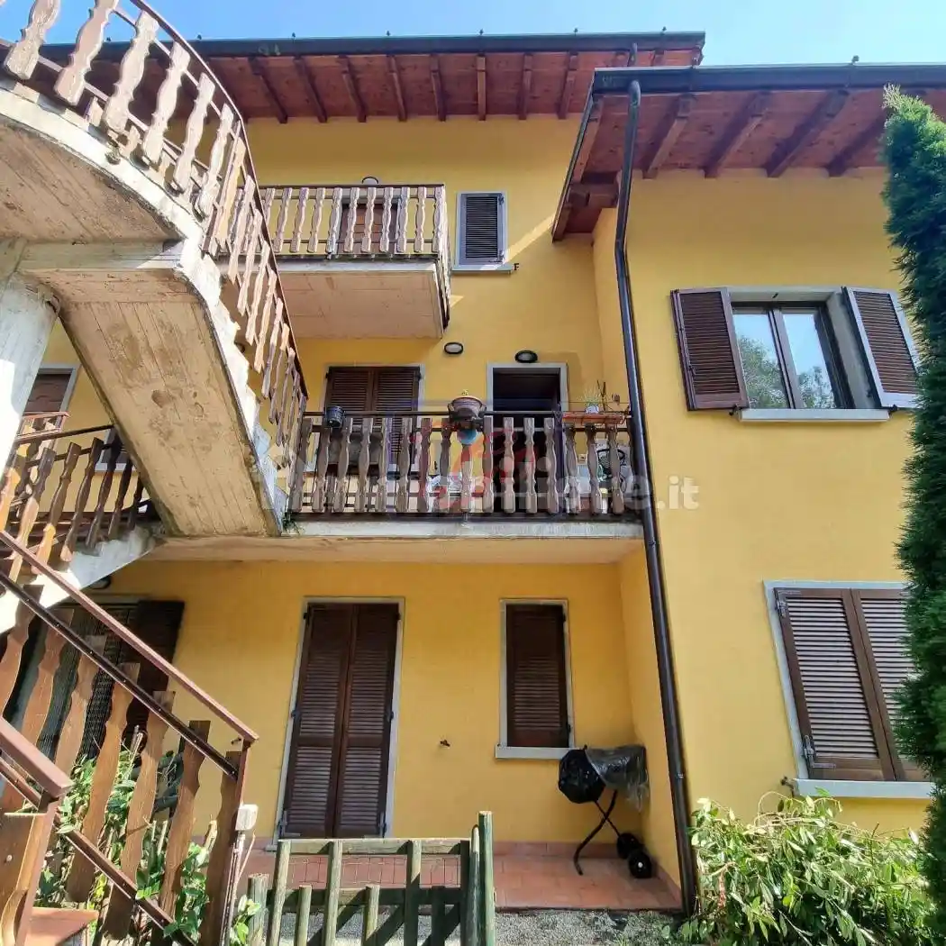 Appartamento in vendita a Parre