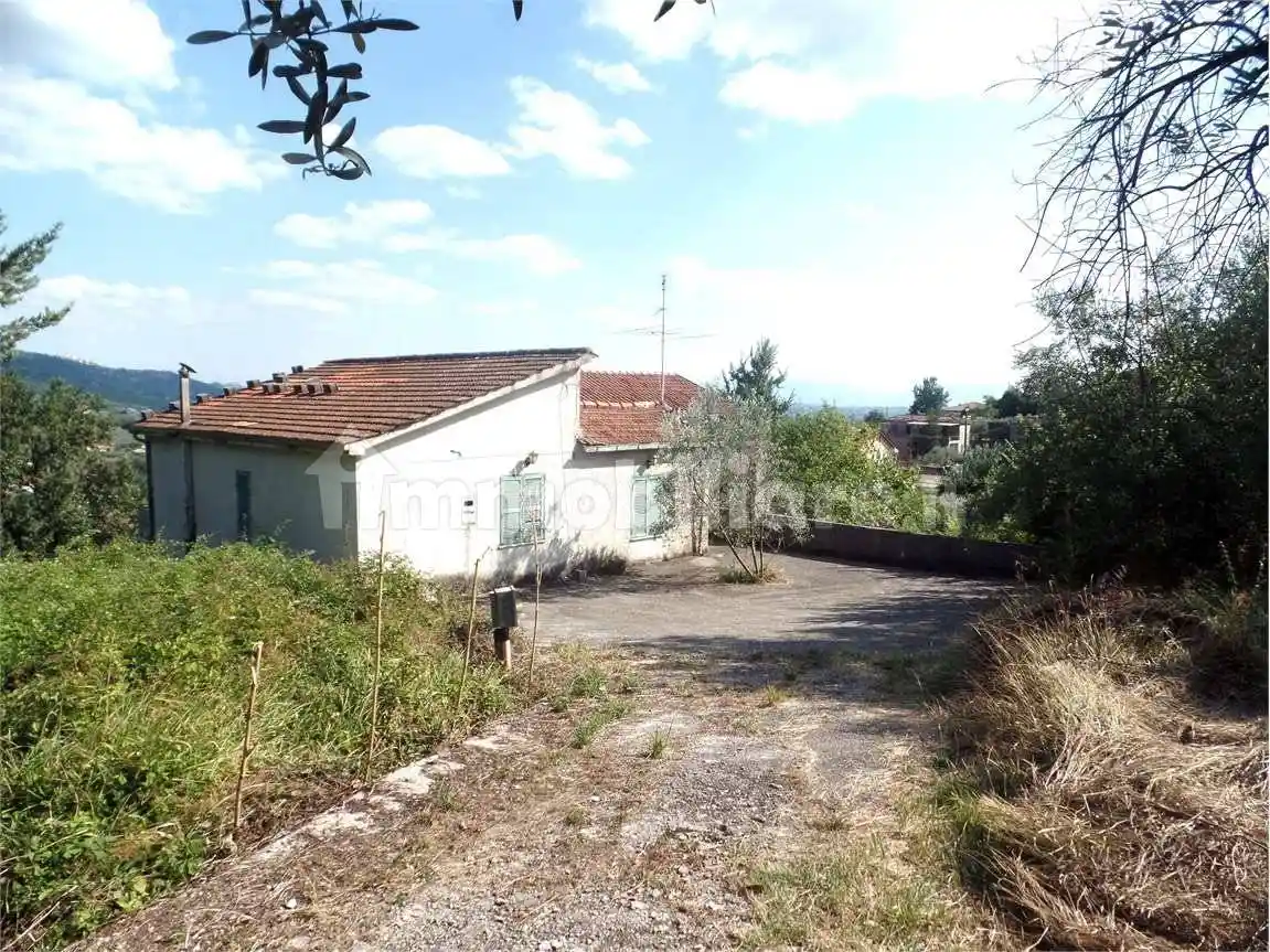 Rustico - Casale in vendita a Alatri