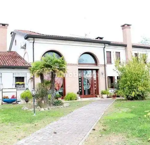 Villa in vendita a Rosolina