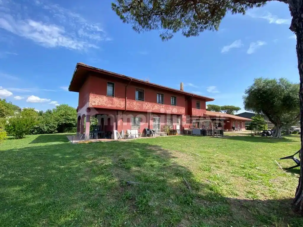 Rustico - Casale in vendita a Fiumicino