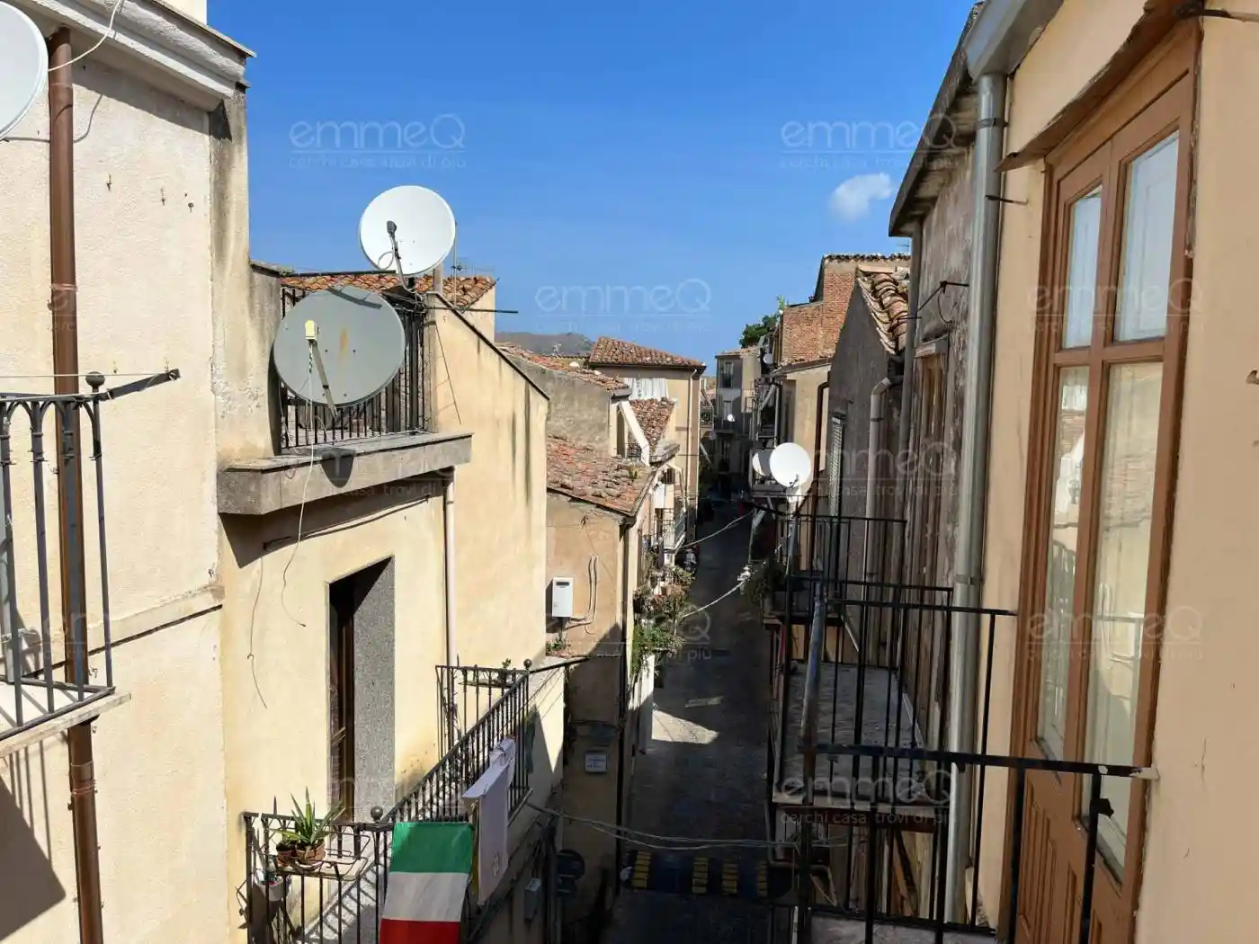 Palazzo - Edificio in vendita a Castelbuono