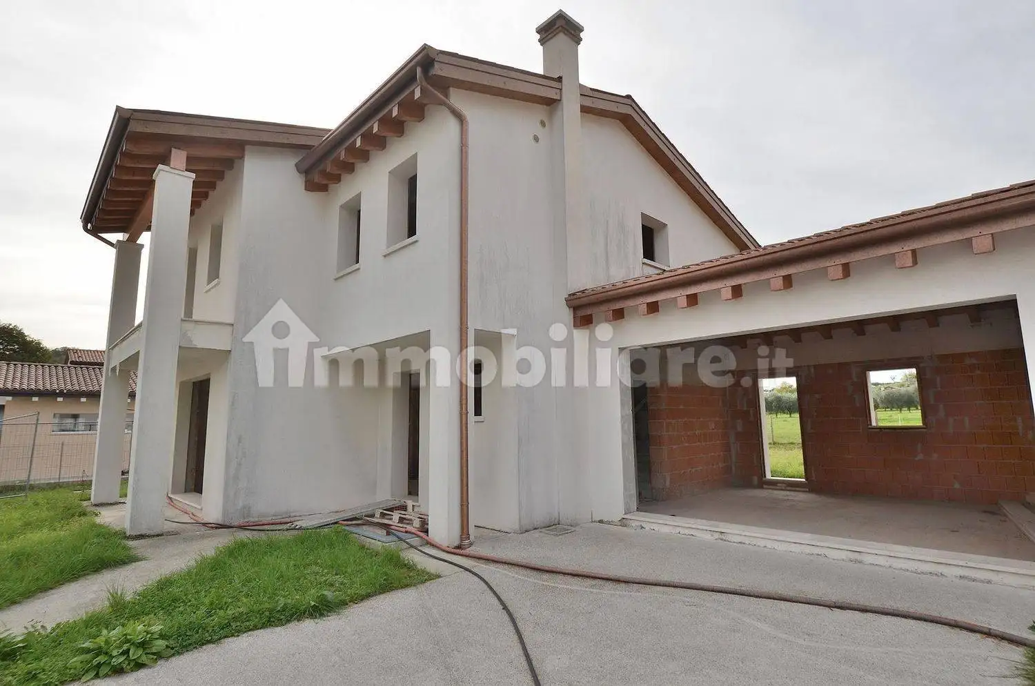 Villa unifamiliare, nuova, 320 m², Borso del Grappa - foto 2