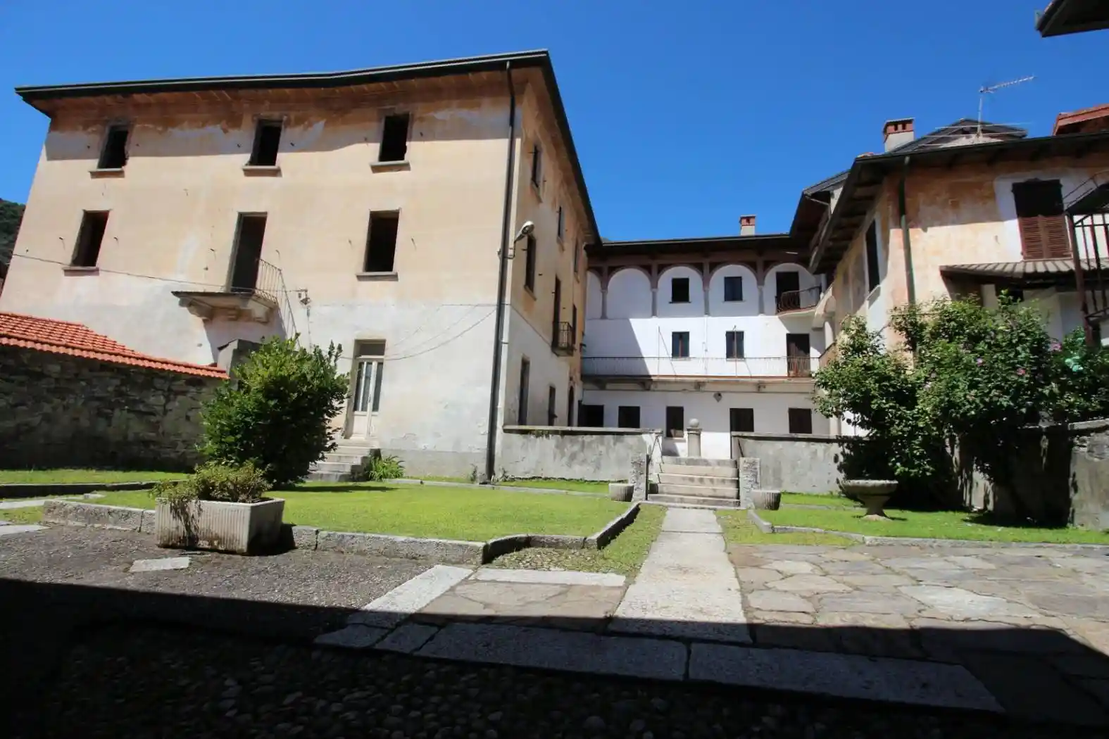 Palazzo - Edificio in vendita a San Maurizio d'Opaglio