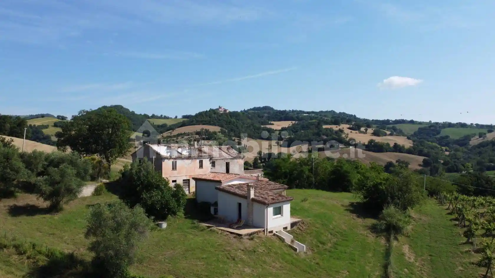 Rustico - Casale in vendita a Montefelcino