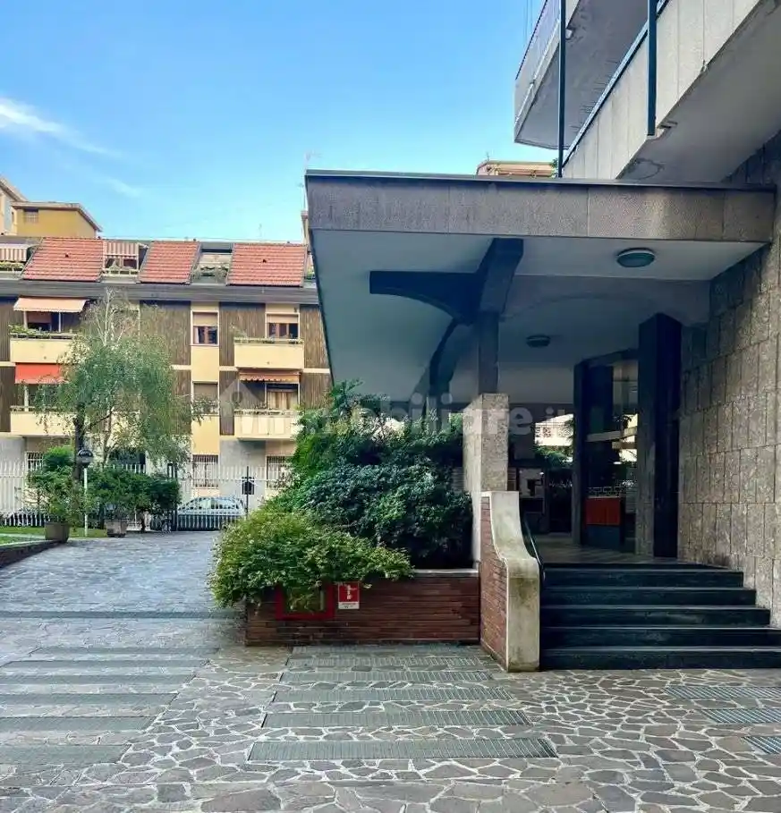 Quadrilocale ottimo stato, sesto piano, Dergano, Milano - foto 2