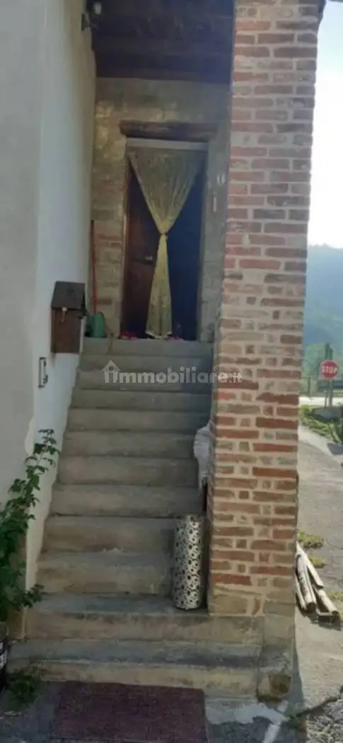 Casa indipendente in vendita a Pallare