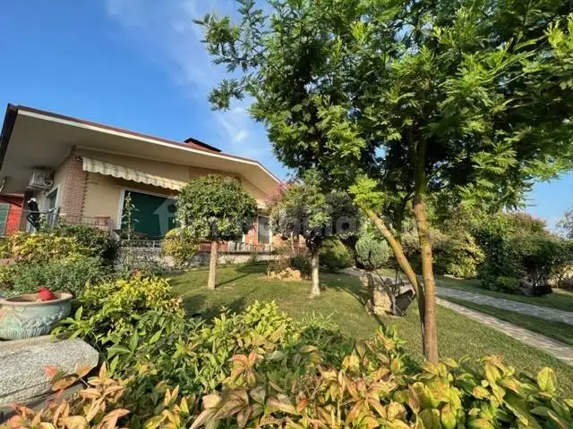 Villa in vendita a Malagnino