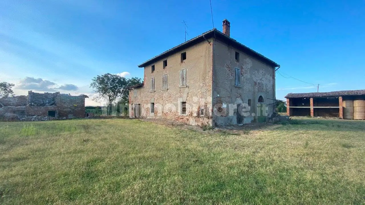 Rustico - Casale in vendita a Imola