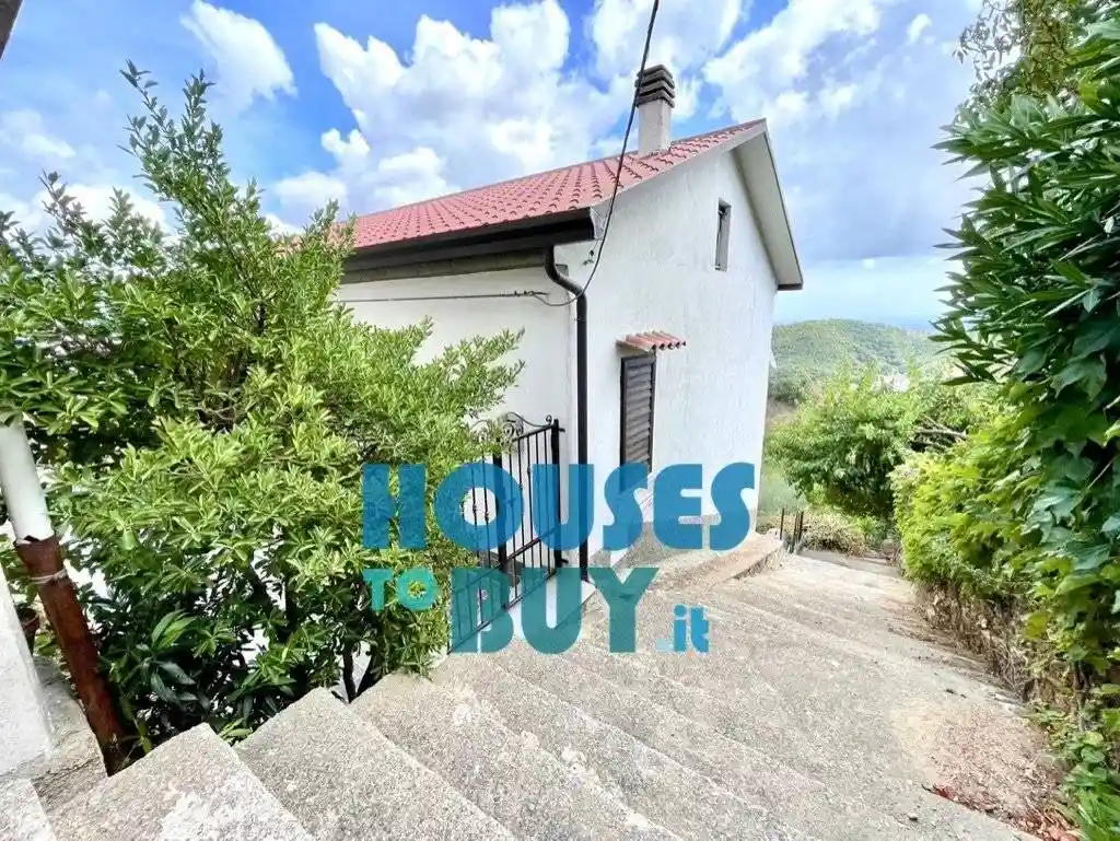 Terratetto unifamiliare via Camillo Benso Conte di Cavour, 32., Carfizzi - foto 2